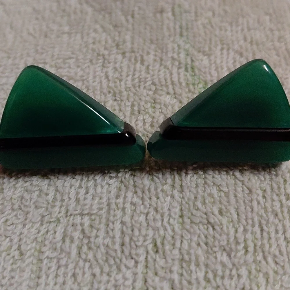 Vintage Lucite Necklace With Matching Snap On Earrings-Circa 1960's
